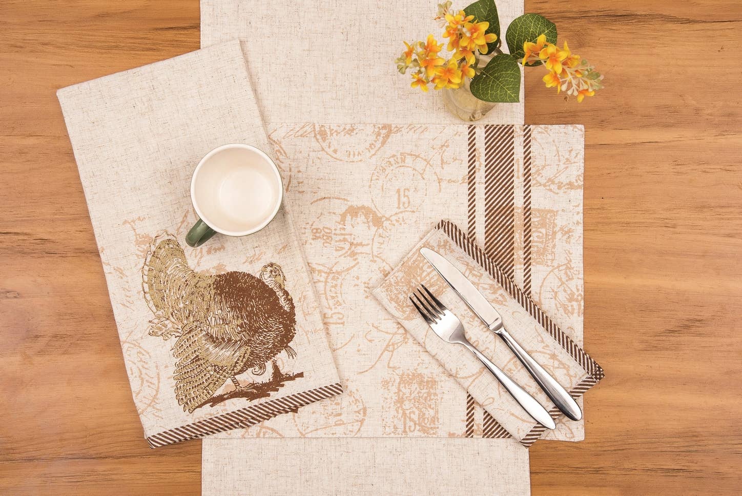 C&F Home - Vente Serviettes de table en tissu - Serviette élégante de Thanksgiving à la dinde pour l'automne et la récolte1