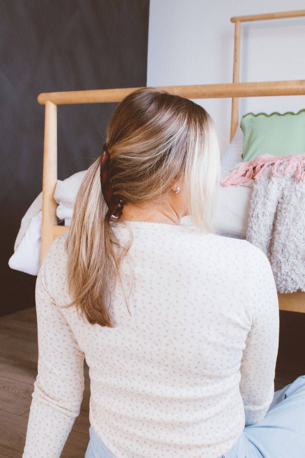 Shop Andi - Wholesale Hair Clip - Women's - Large Banana Claw Clip11