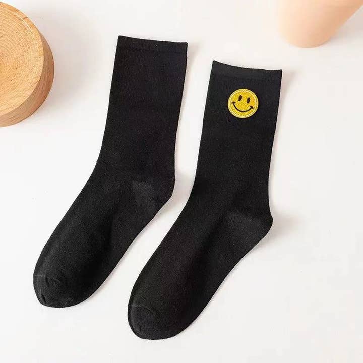 Shop Lev – wholesale Socks – Women's – Women happy face Patch Crew Cotton Socks