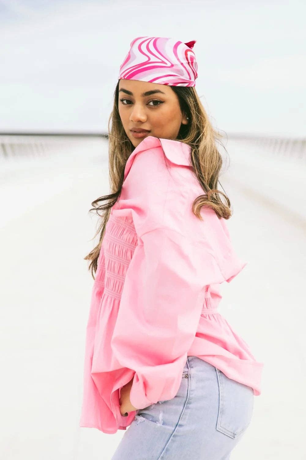 Femme Luxe - Vendita all'ingrosso Bandana - Donna - Bandana in raso con stampa a vortice rosa - Olivia3