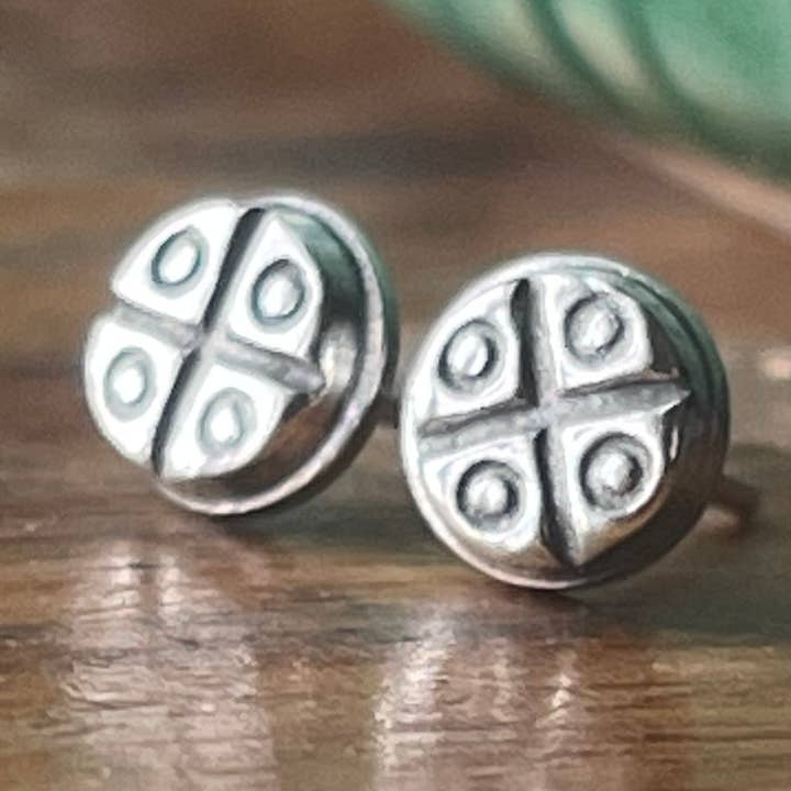 Viking Celtic skjold Maiden Sterling sølv Stud Øreringe for engroshandel hos The Dwelling Gem