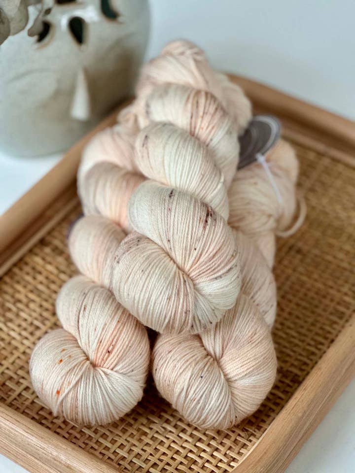 SuperSock Yarn - Sentido Común para venta al por mayor de laurelknits