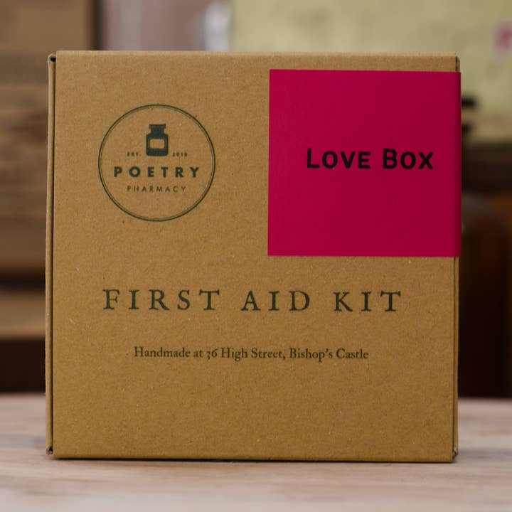 Kit de Primeiros Socorros - Caixa de Amor por atacado de Poetry Pharmacy