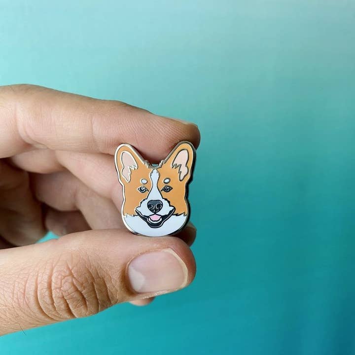 Anchor24 - Wholesale Lapel Pin/Button - Corgi Lola Pin1