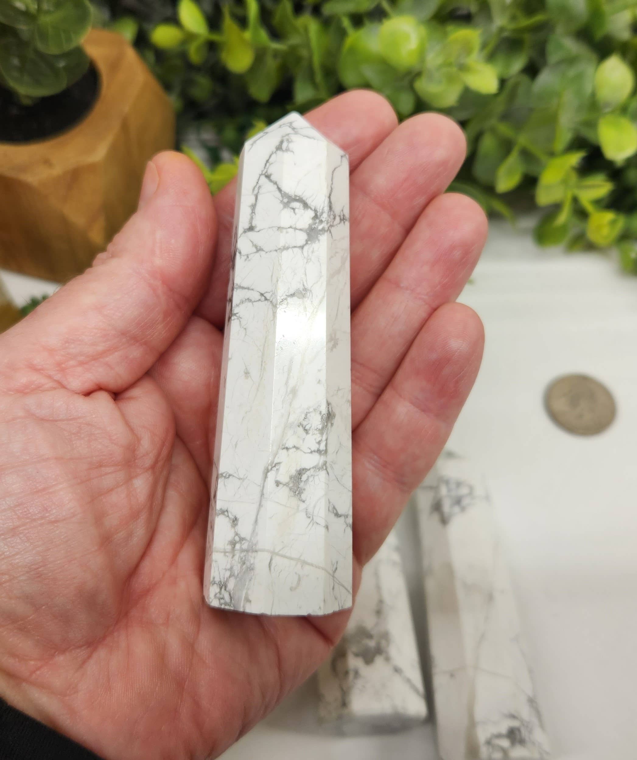 Meraki Gemstones - Vendita all'ingrosso Pietra/cristallo spirituale - Torre Howlite bianca a 8 facce (circa 3,5-3,75 pollici/8,9-9,5 cm)3