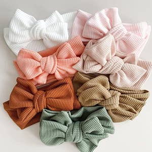 Purchase Wholesale hair bows. Free Returns & Net 60 Terms on Faire