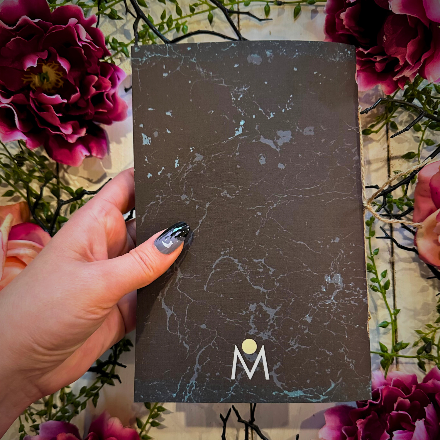 NOMAD Moon Magic - Vendita all'ingrosso Diari/agende - Diario estetico vintage fatto a mano, Witchy Death Moth Moon7