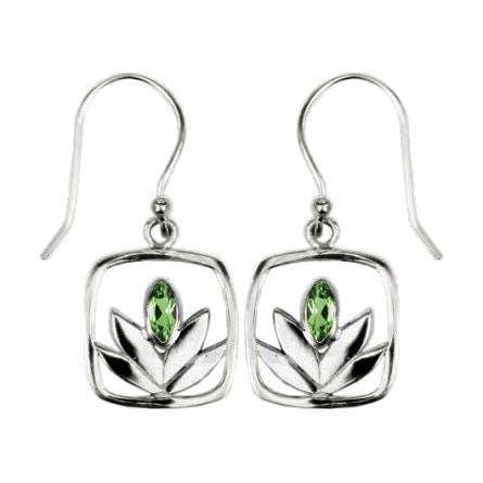 (239QPE) Indrammede Peridot Lotus øreringe for engroshandel hos Vera Wolf
