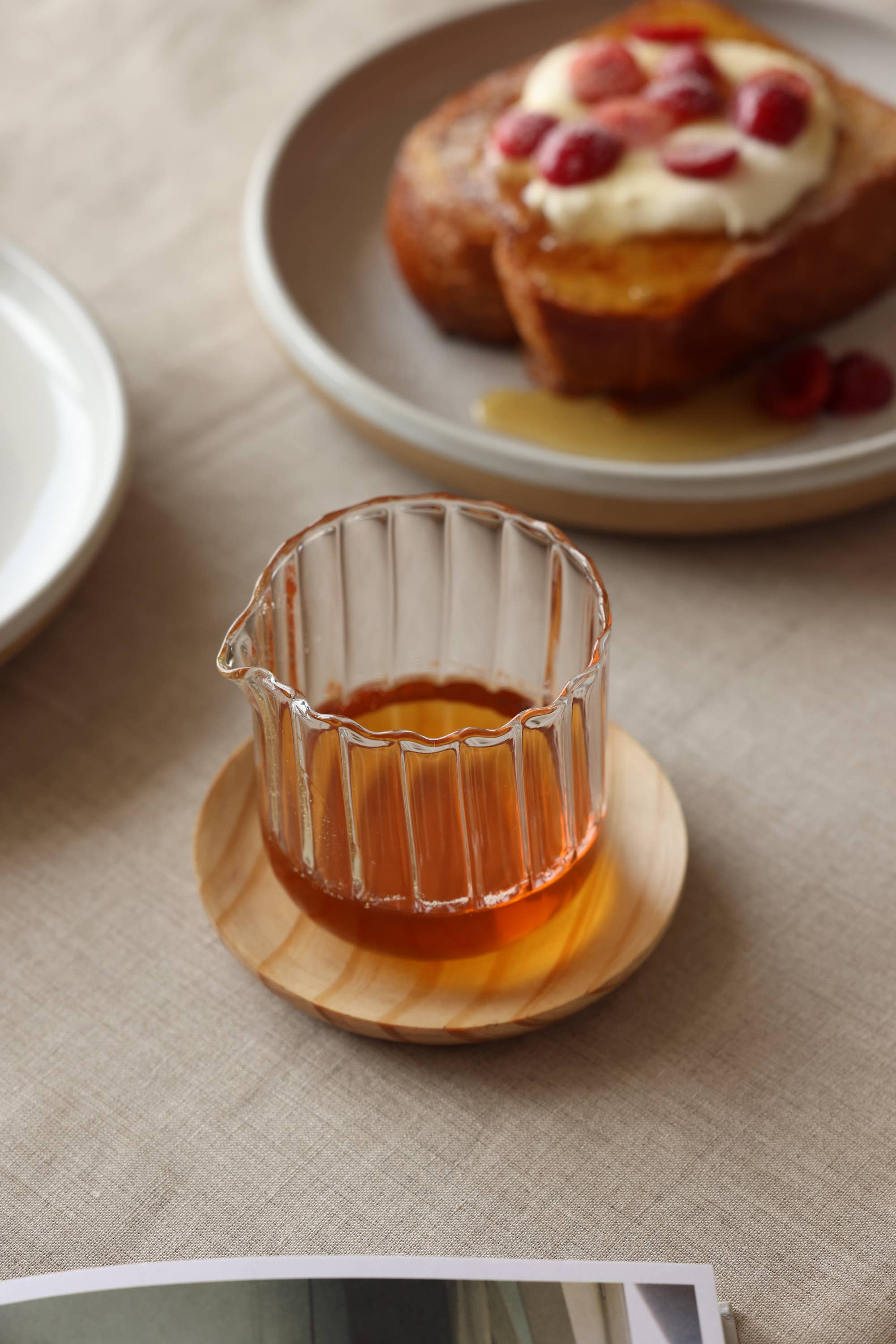 Fleck - Wholesale Creamer - Kira Glass Milk Pourer