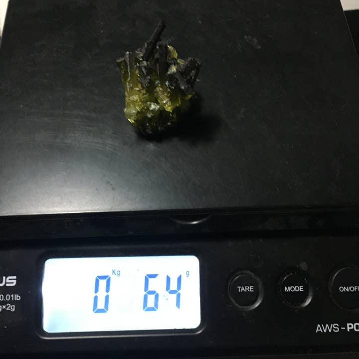 Wildheart Crystals - Wholesale Spiritual Stone/Crystal - BIG 64g Blacklight fluorescent Zincite Cluster9