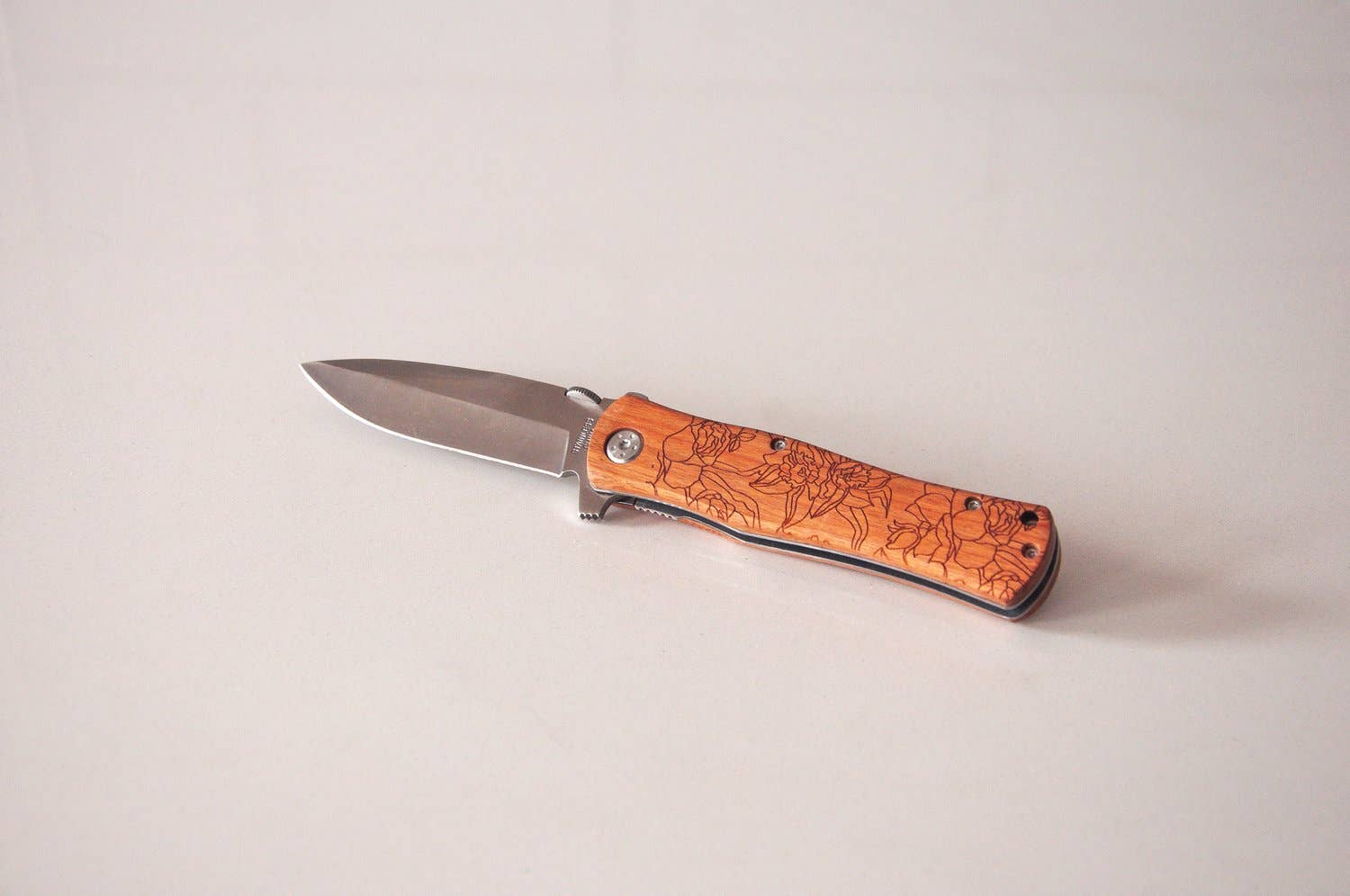 Lucca - Wholesale Pocket Knife/Holder - Rosewood Pocket Knife0