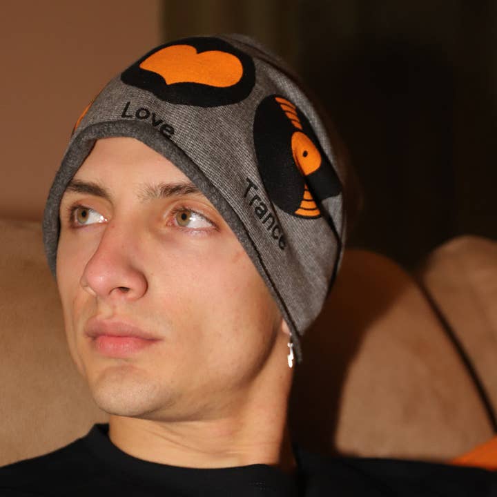 235H Fred, Kärlek, Trance - lätt mössa, tryckt för wholesale av Purple Sardine