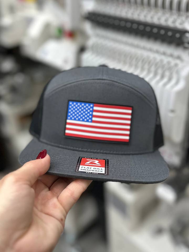 Cappello in PVC con bandiera americana per la vendita all'ingrosso da parte di Burnt By Bray LLC