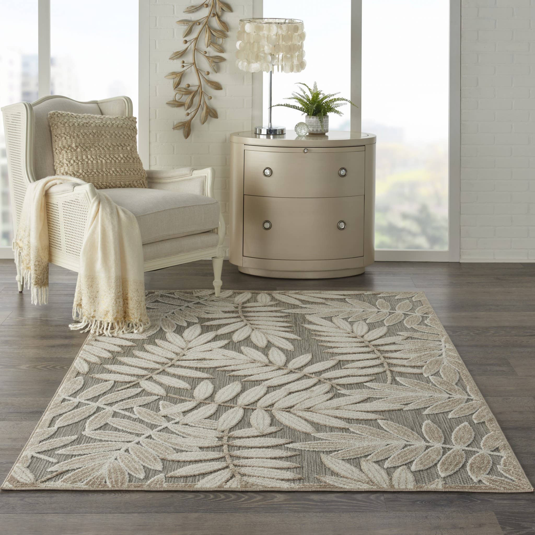 HomeRoots - Wholesale Area Rug - 6' X 9' Gray And Ivory Floral Indoor Outdoor Area Rug3