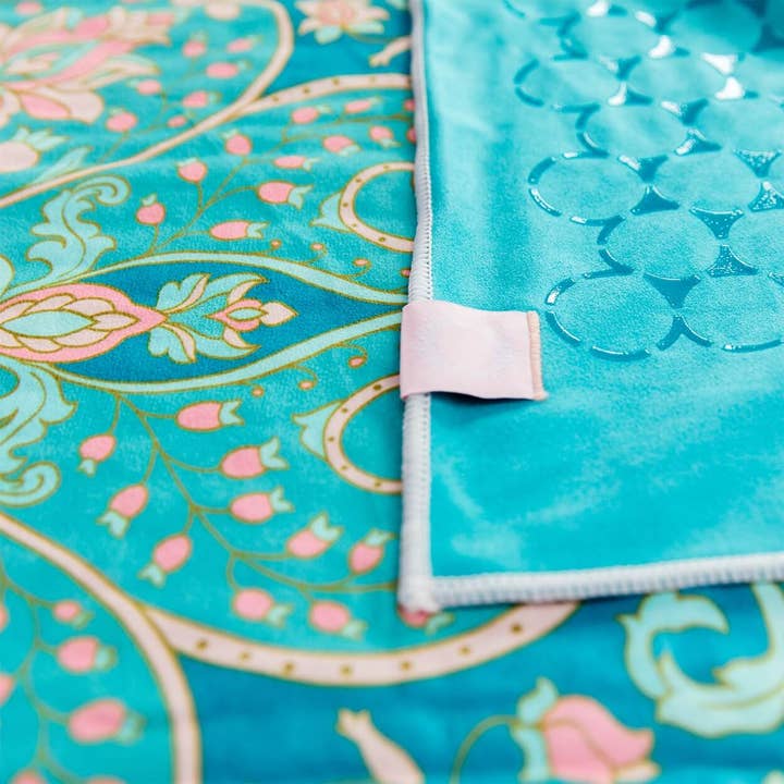 Divasya - Wholesale Yoga Towel - Yoga Towel Set | 1 Yoga Towel with Silicone Honeycomb Structure & 1 Face Towel | in 6 Colors3