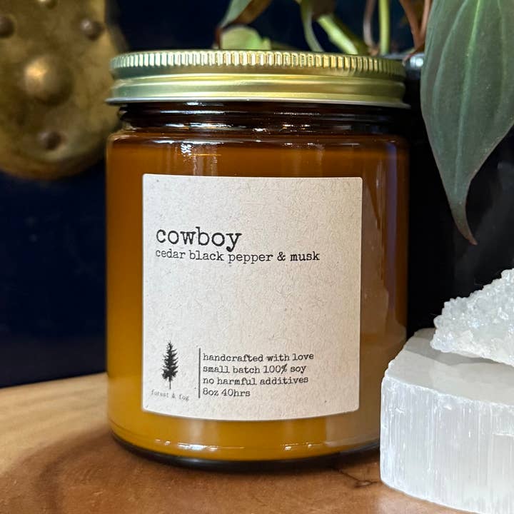 Bougie artisanale en petite série de 8 oz en soja coulé à la main - Cowboy pour la vente par forest & fog