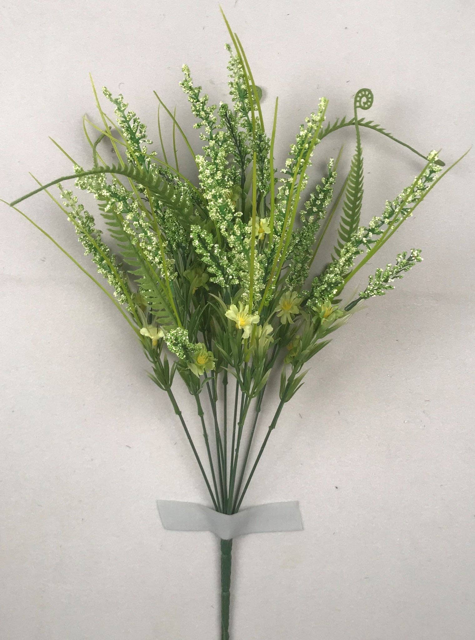 General Wholesale Inc - Wholesale Artificial Flowers - BERRY BUSH X 10 GREEN - 738830