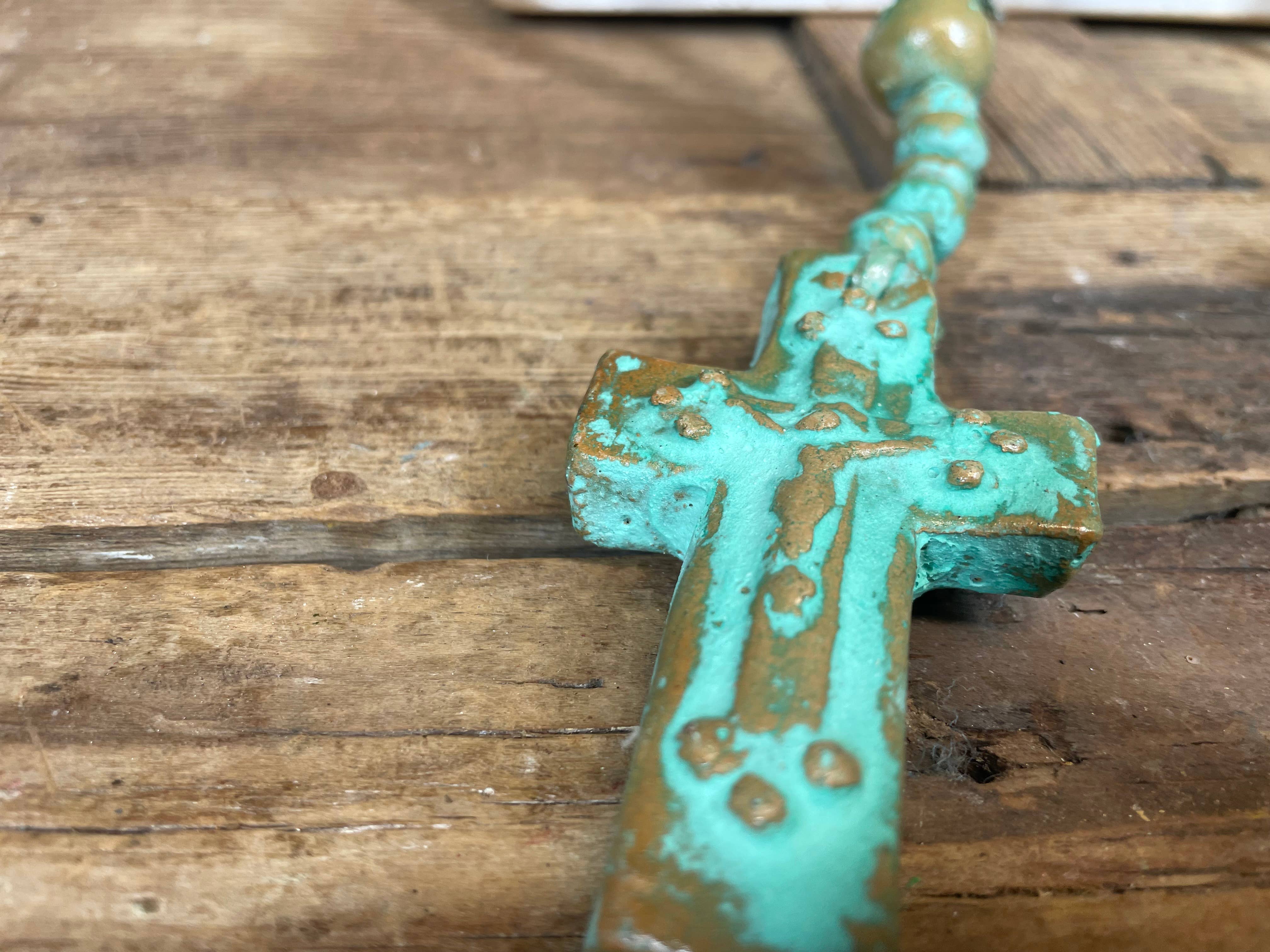 My Amigos Imports - Vendita all'ingrosso Collane a grani - Rosario in argilla Trinity con perline dorate e turchesi, 36-43 cm - $101