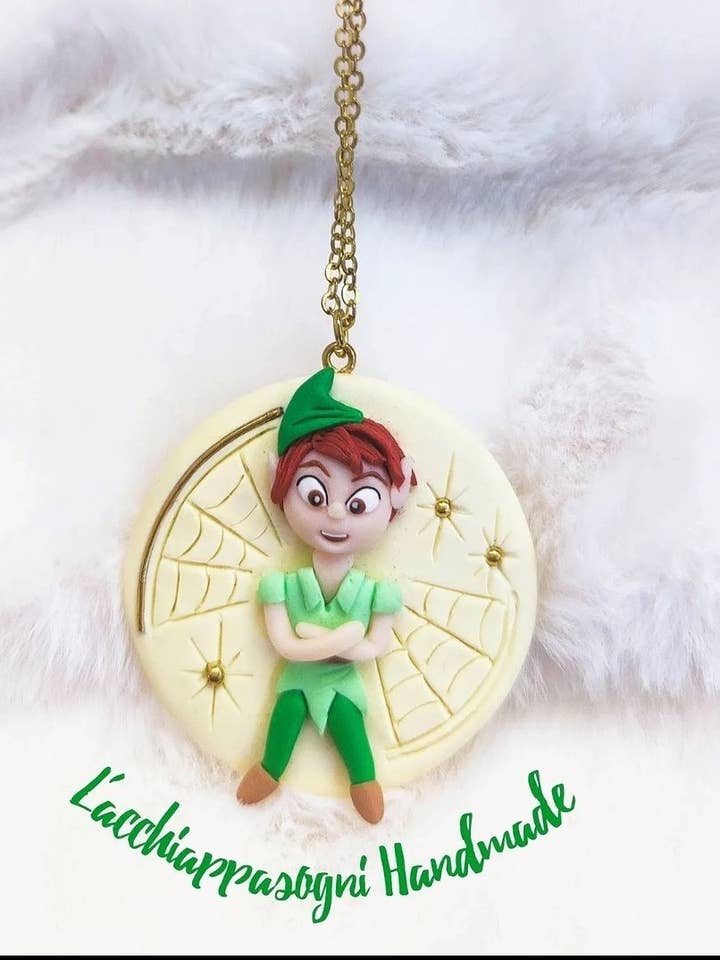 Set collana e orecchini ispirato a Peter Pan e Trilly per la vendita all'ingrosso da parte di Acchiappasogni Handmade