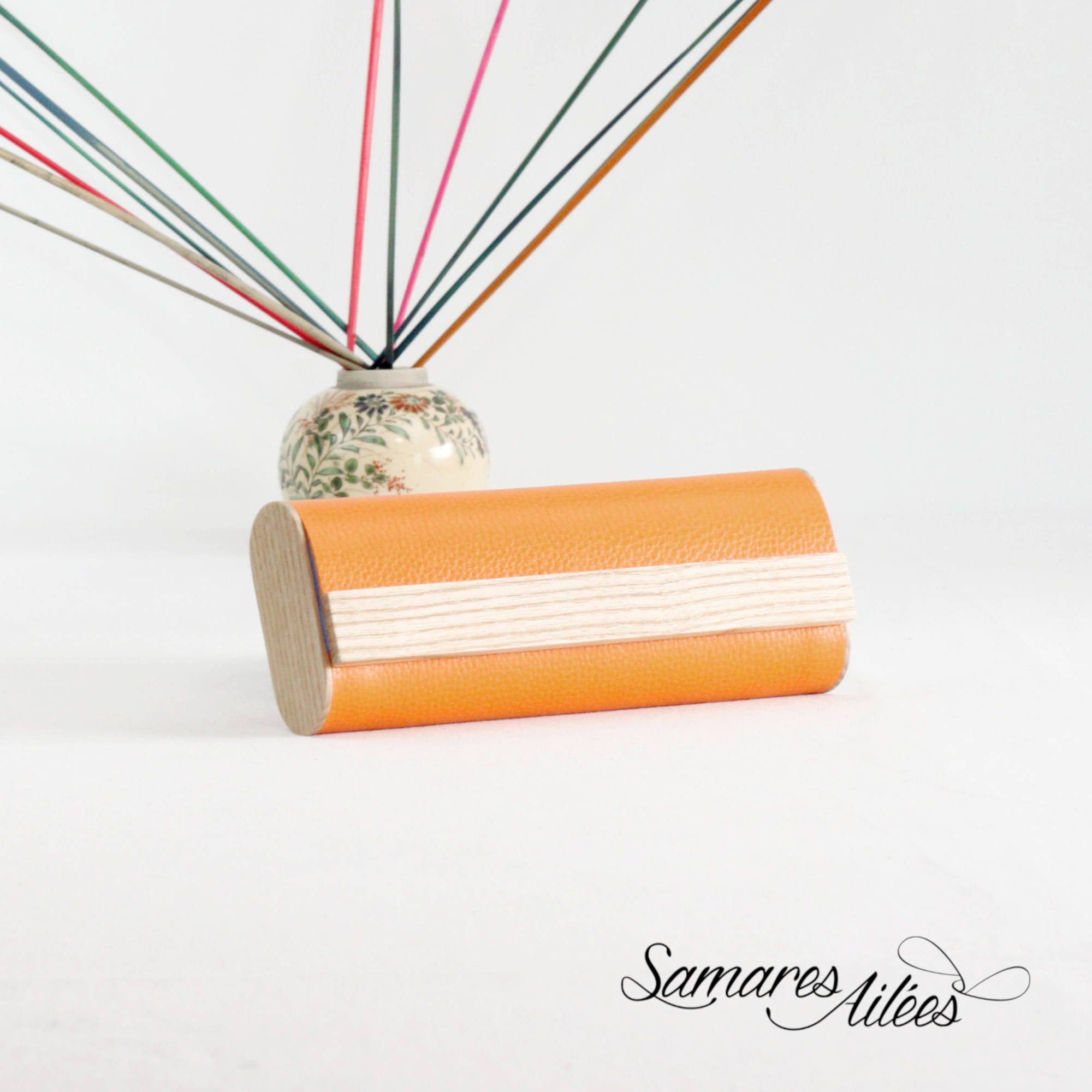 Samares Ailées - Wholesale Eyewear Cases & Holders - Unisex - “Marie” Wood and Leather Eyeglass Case10