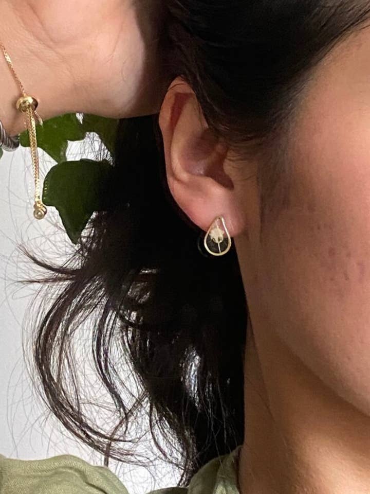 Babies breathe studs, flower earrings, botanical jewelry for wholesale by Mental Gardens Jewelry