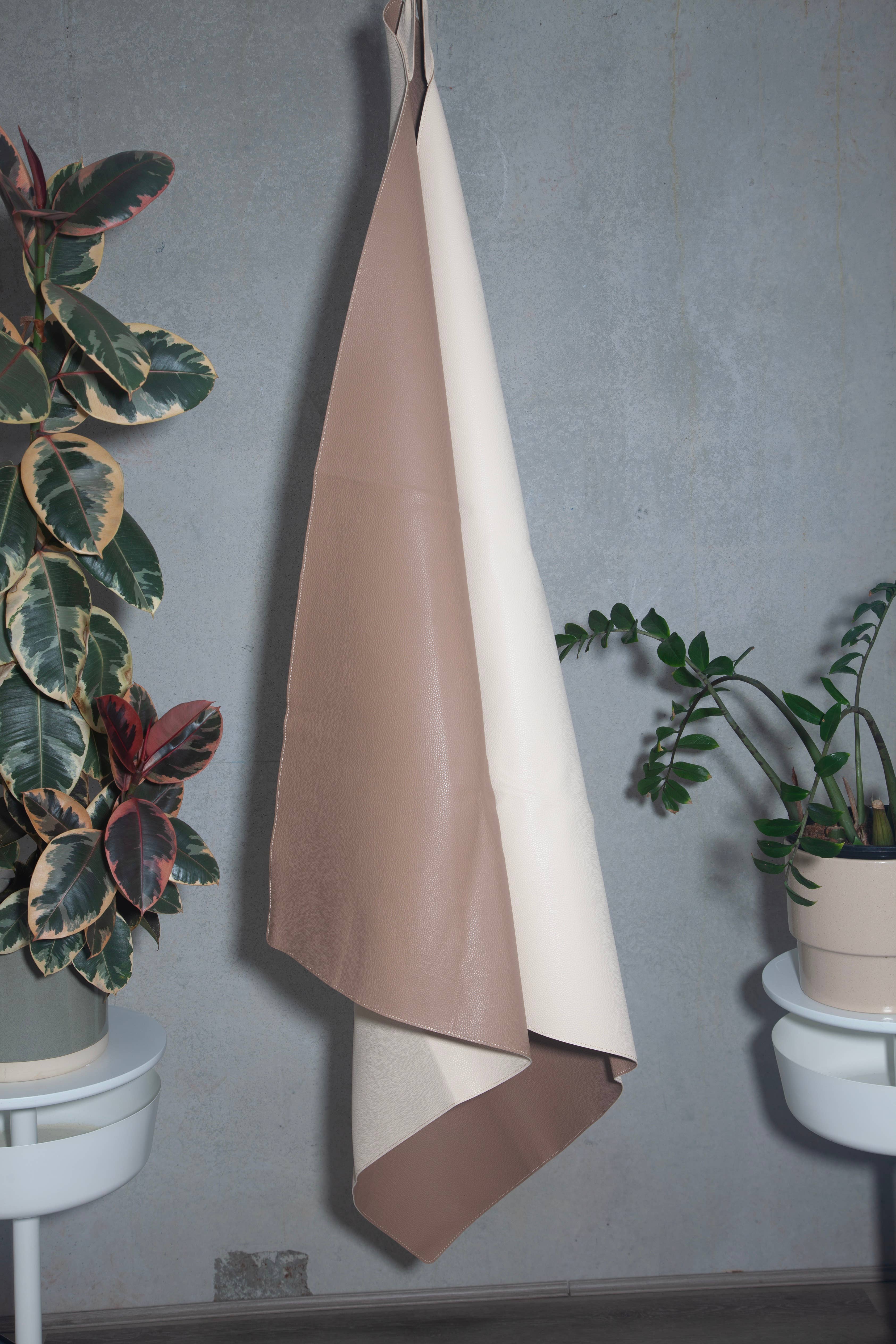 porter green | style + sustainability - Wholesale Picnic Blanket - Wheat + Oat | Privv | Vegan Leather Waterproof Picnic Rug2