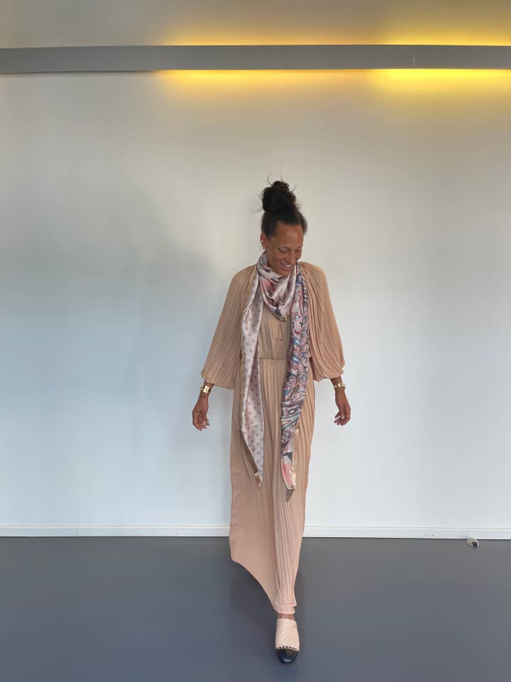 Sciarpa lunga Champagne per la vendita all'ingrosso da parte di Ebony & Ivory