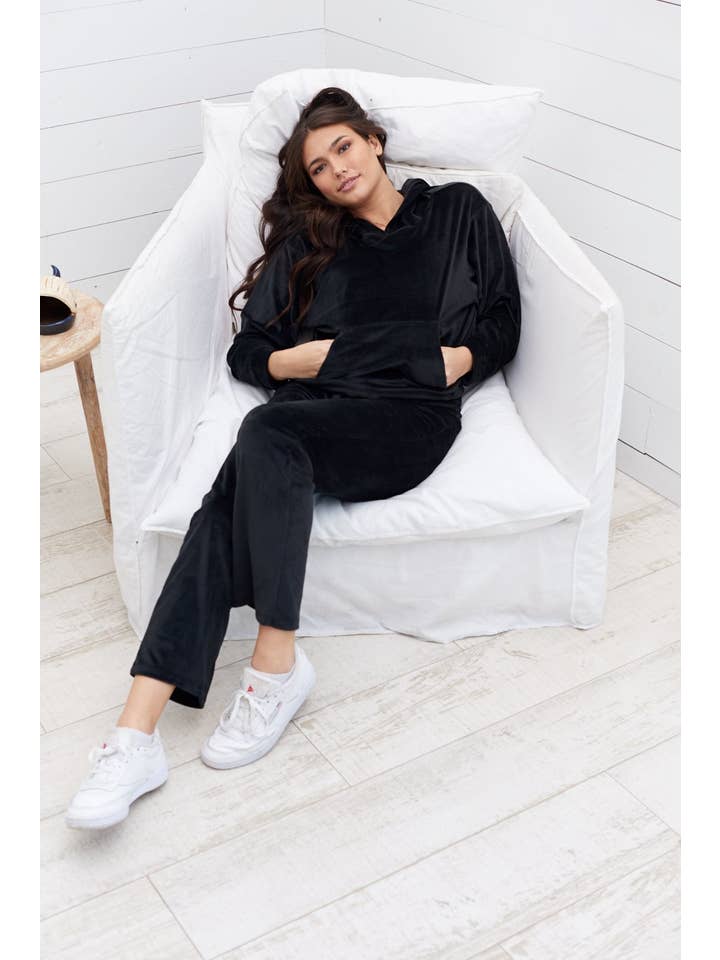 Empowear LLC – Engroshandel Loungesæt - Dame – Elsker Casual Så Blød Velour Hoodie og SweatPant 2-pc Sæt