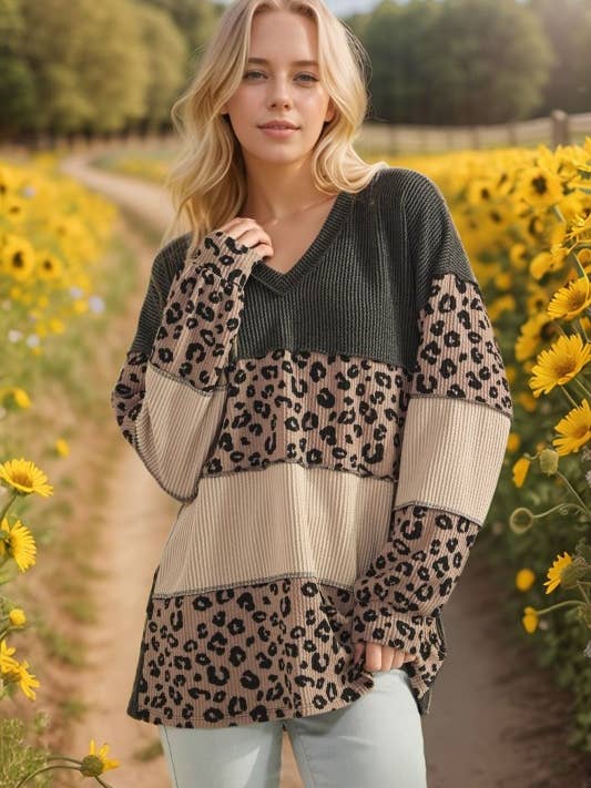 HEIMISH - Vendita all'ingrosso Tunica - Donna - ET7758-10 MAGLIA A MANICHE LUNGHE CON BLOCCHI DI COLORE ANIMALE10