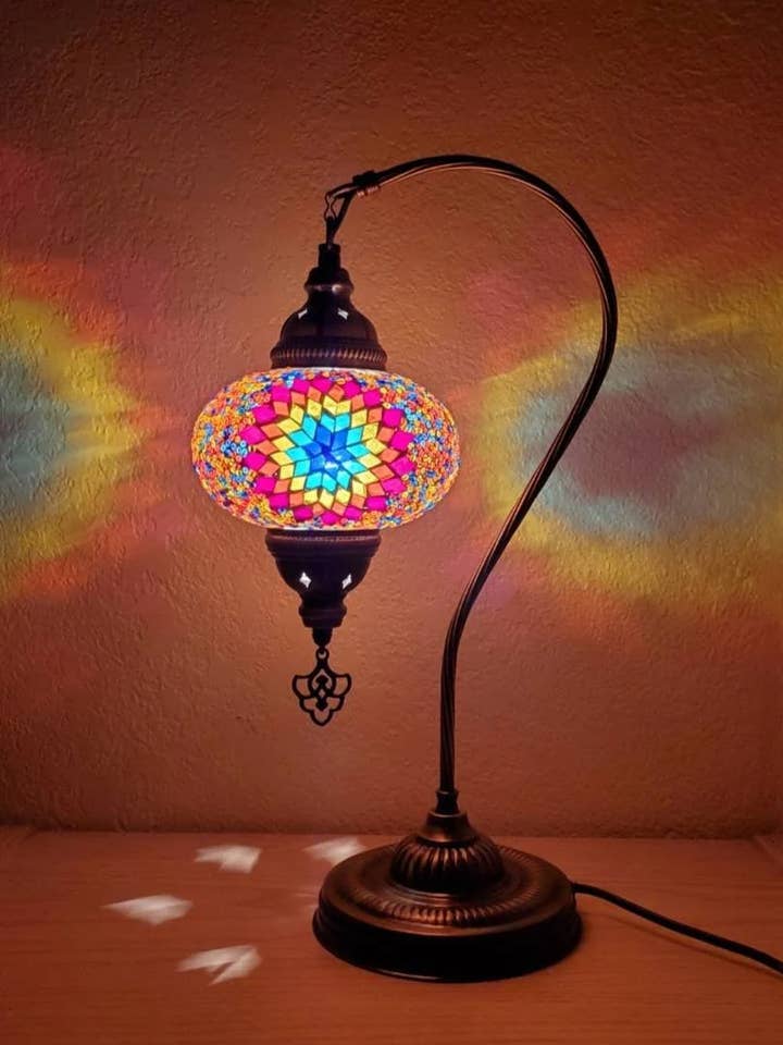 Lampe Mosaïque Cygne Turc - Œil Multicolore pour la vente par Turkish Lamp Depot
