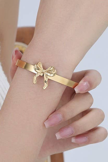 ORO PULSERA DE ACERO INOXIDABLE DE 18K CON LAZO | 40B5123 de venta al por mayor en Faire1