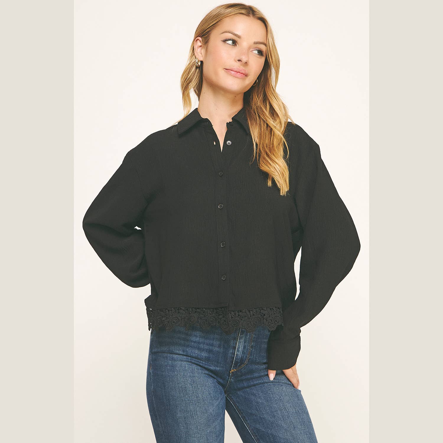 Winslow Collection - Vendita all'ingrosso Camicia button down - Donna - CAMICIA A MANICHE LUNGHE CON ORLO IN PIZZO CLASSICO CHARM5