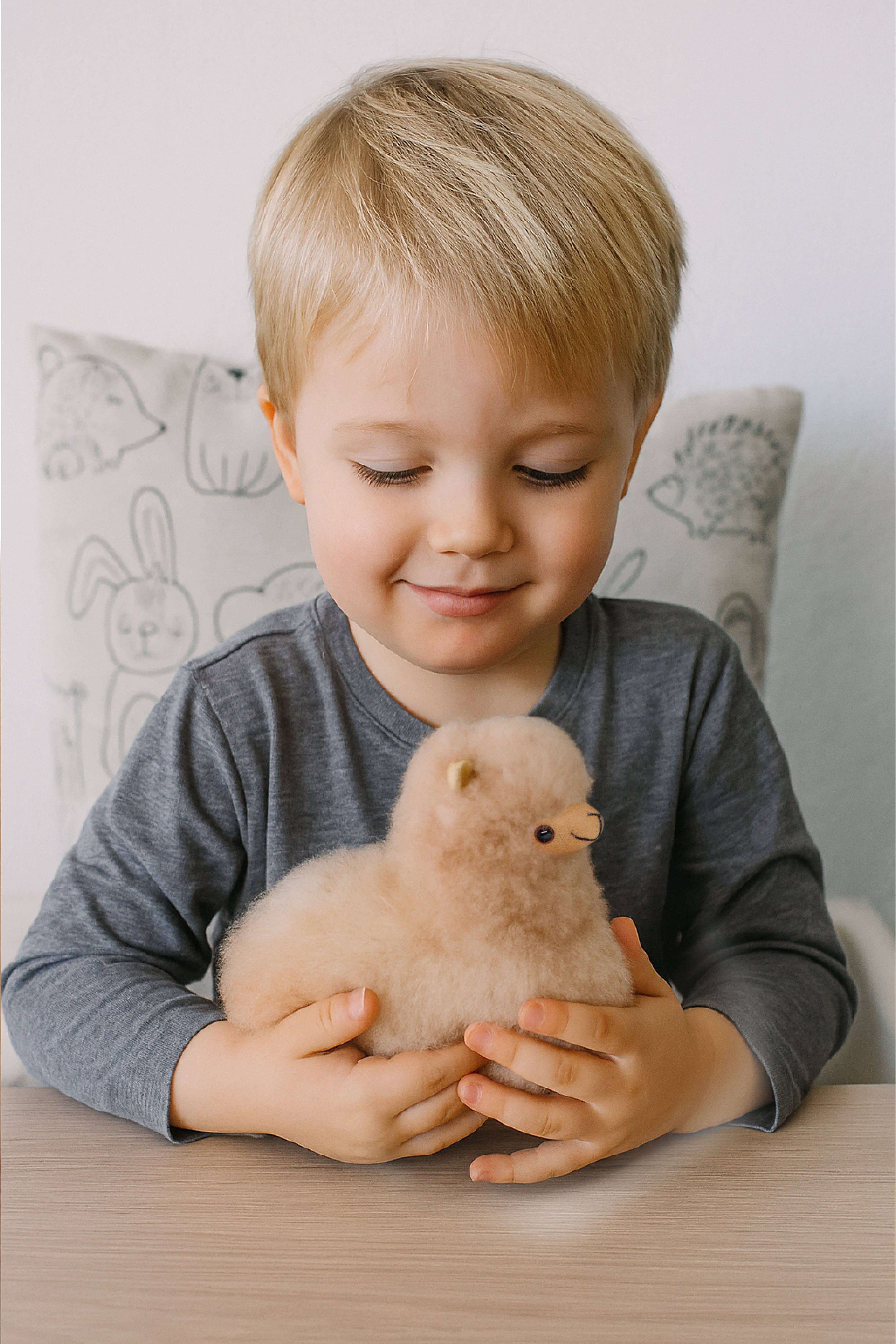 Marie Dittmer (Glueck & Fund) - Wholesale Stuffed/Plush Toy - Kids & Baby - Handgemachtes Flauschiges Alpaka3