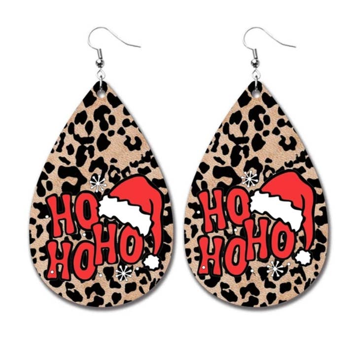 Orecchini natalizi in pelle Ho Ho Cheetah per la vendita all'ingrosso da parte di Kate Tuesday Jewelry