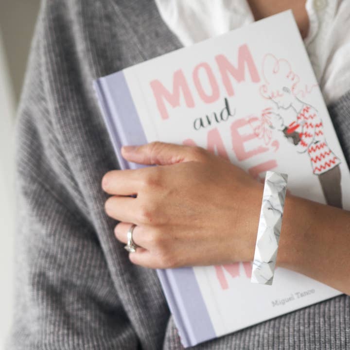 East London Baby Co – wholesale Bangle bracelet – Marble Geometric Silicone teething bangle/bracelet for mums