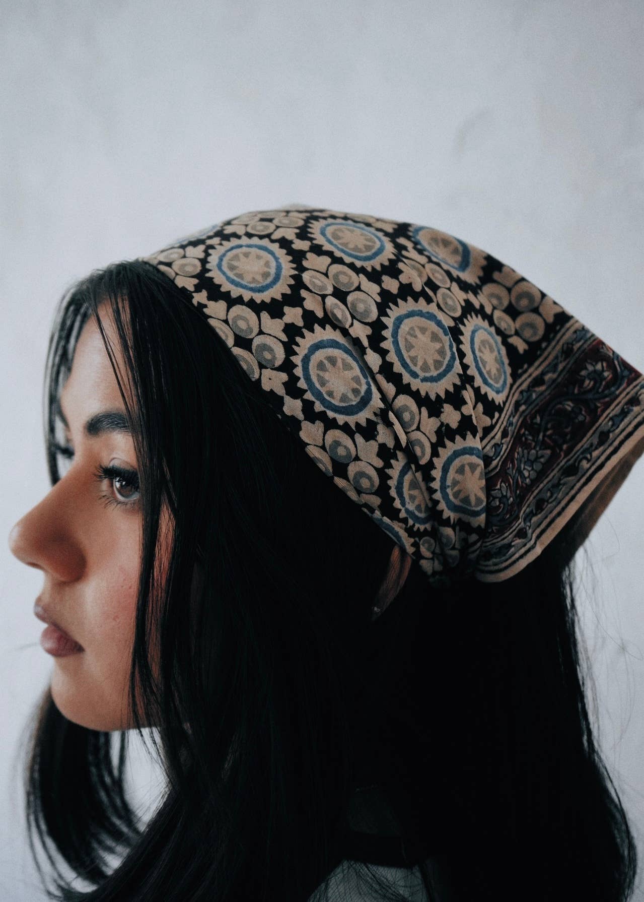 White Lotus Fashions - Vendita all'ingrosso Bandana - Donna - Blue Moon - Bandana in cotone Kalamkari - KK14581