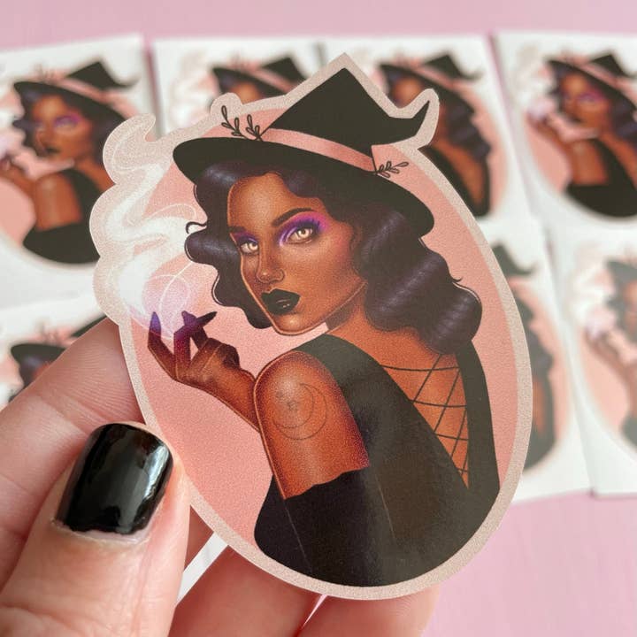 Autocollant vinyle gothique effrayant sorcière Morgan Pin Up pour la vente par Wendy Stephens Art