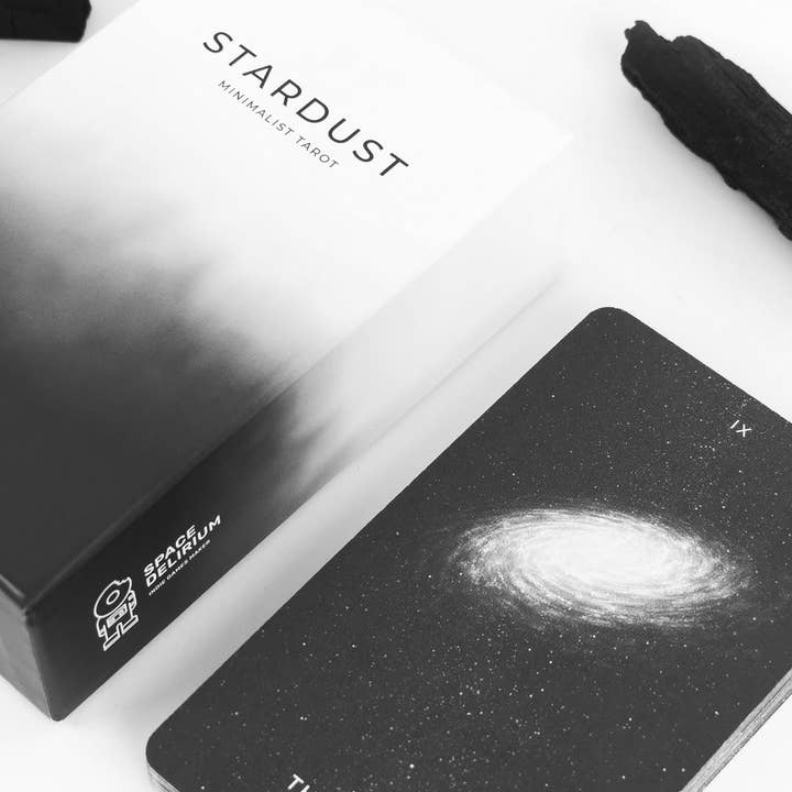 SPACE DELIRIUM - Wholesale Tarot Cards - STARDUST MINIMALIST TAROT