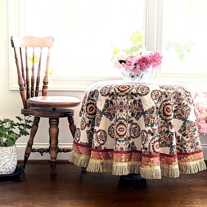 Tache Home Fashion - Wholesale Tablecloth - Tache Elegant Ivory Colorful Ornate Paisley Woven Tapestry Tablecloth (18193)1