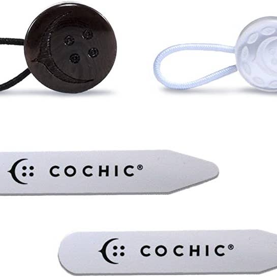 Ensemble de voyage The Executive : rallonge de col de chemise, rallonge de taille de pantalon et 2 supports de col (4 pièces, blanc et noir) pour la vente par COCHIC