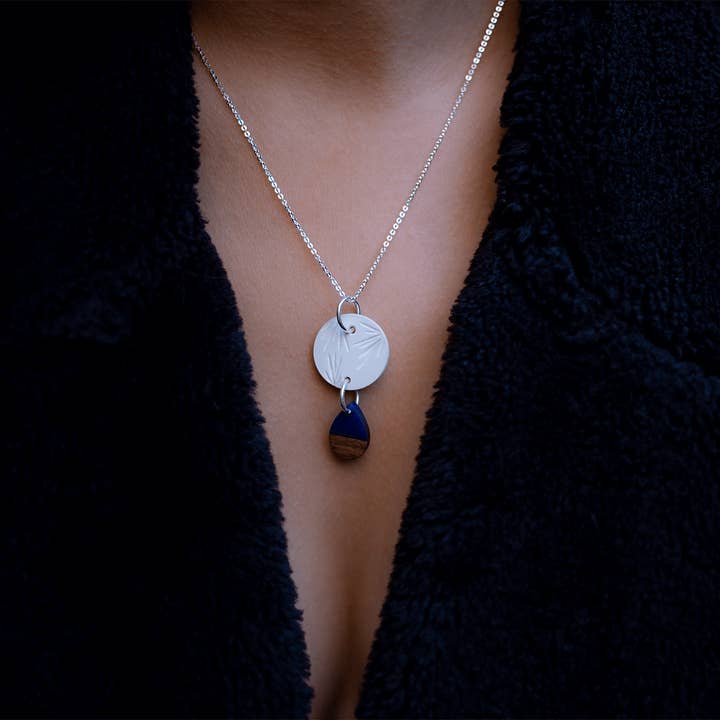 Collier olfactif Larme de Bois pour la vente par O by !Osmotik