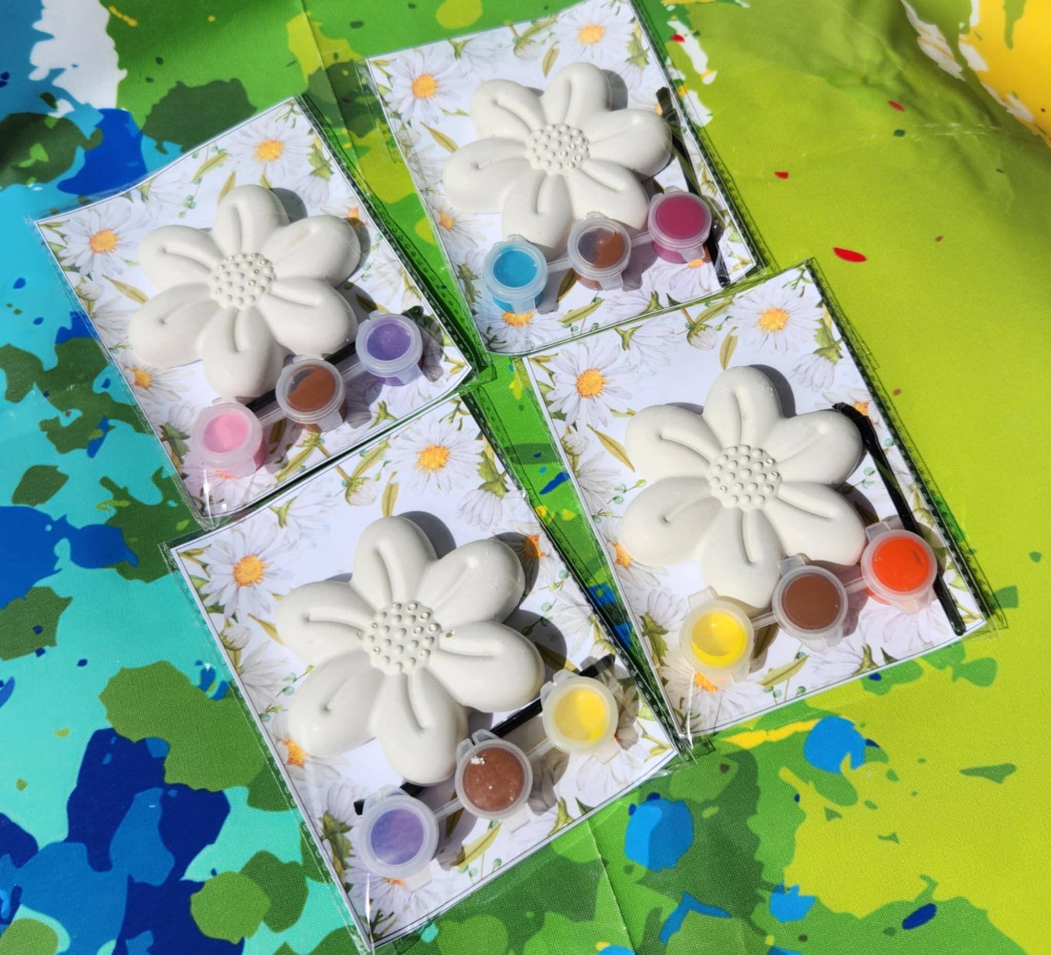 Snazzy Crayons - Wholesale DIY Craft Kit - Daisy Flower Paint Kit – Birthday Party Favors 1