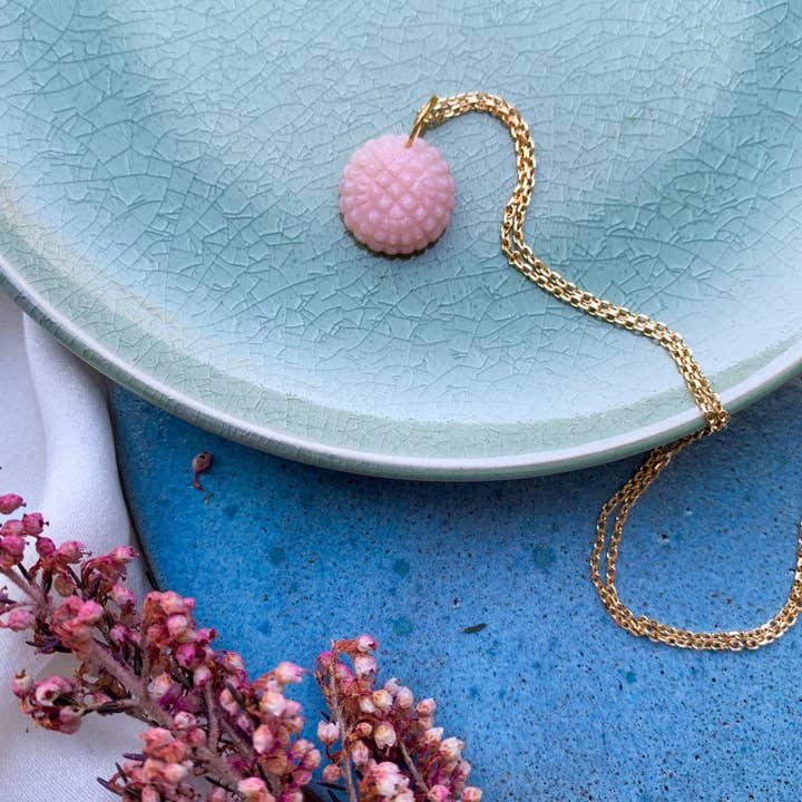 Sophie Deschamps Bijoux - Wholesale Pendant/Charm Necklace - DORIS NECKLACE, pink opal shell (CCHOC2)