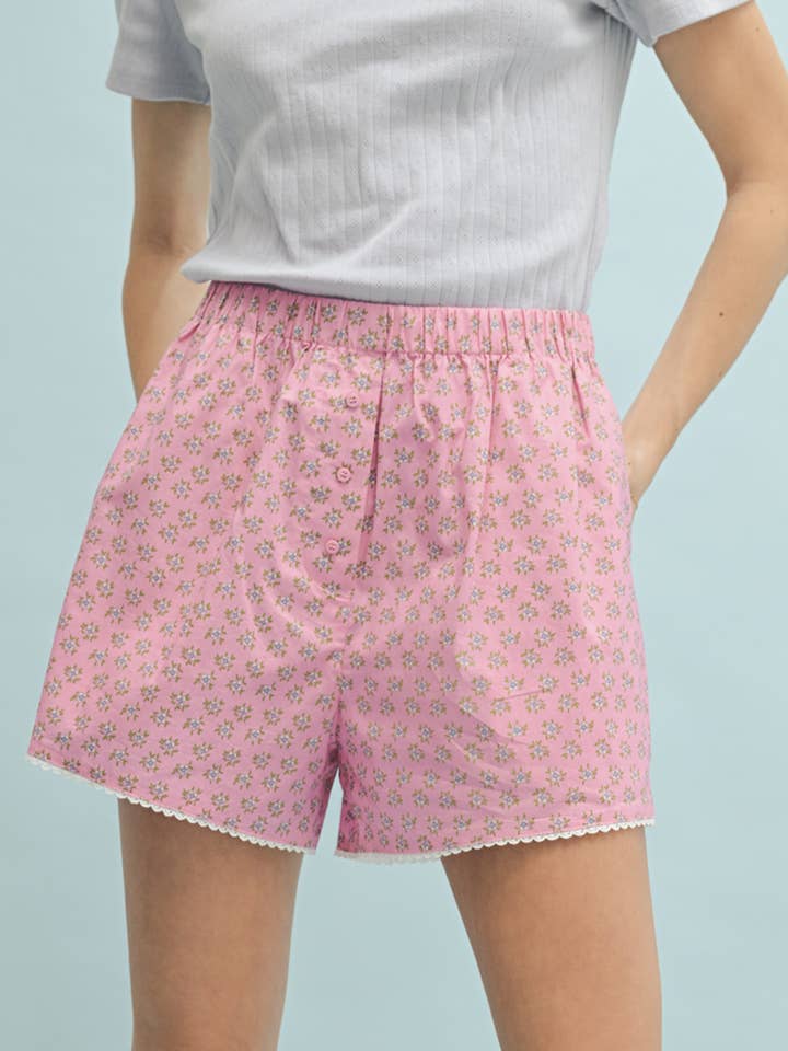 Wishlist Apparel - Wholesale Shorts - Women's - FLORAL TRIM DETAIL SHORTS / WL25-10627B4