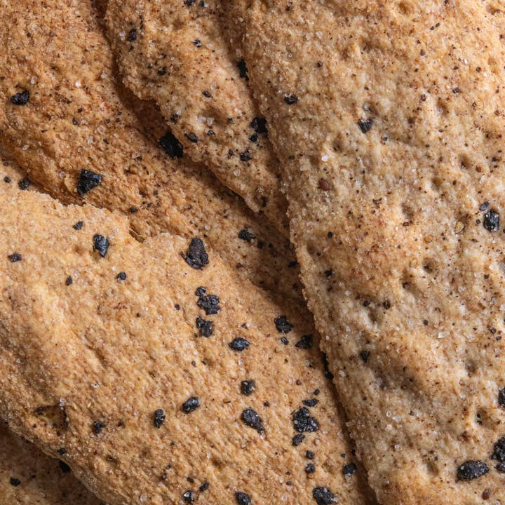 Potters Table - Wholesale Crackers - Cured Olive & Cracked Pepper Flatbreads4