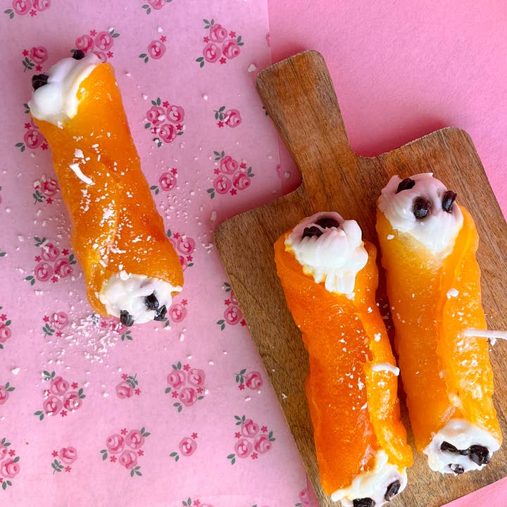 The Wednesday Co - Wholesale Novelty Candle - Cannoli Amore! - Cannoli Candle3