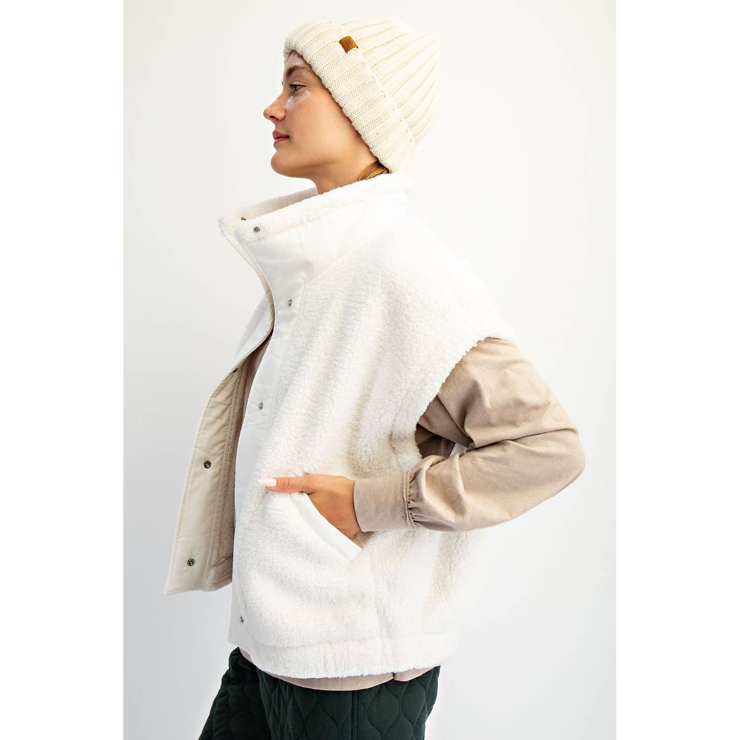 Rae Mode - Wholesale Athletic Jacket - Women's - OVERSIZED MICRO SHERPA VEST27