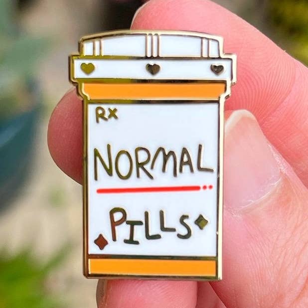 Épinglette en émail Normal Pills pour la vente par Cool Art Corner