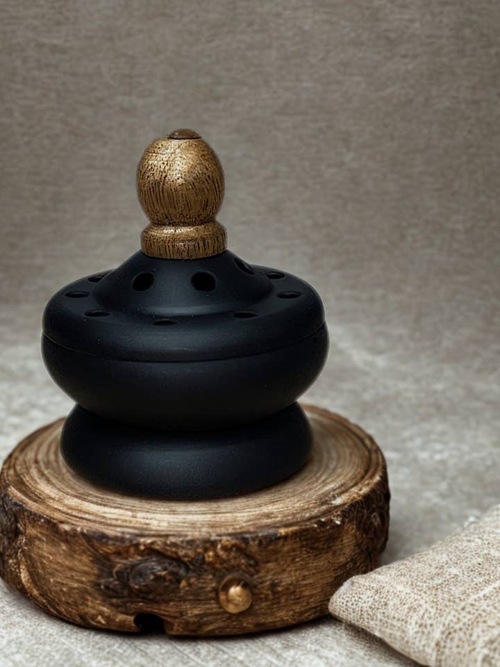 Encensoir en fer pour la vente par Arhomie