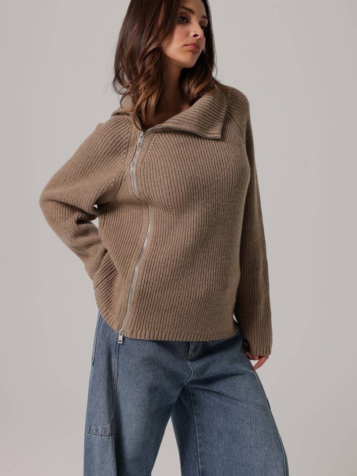 VALNØD BASSETT LYNLÅS SWEATERE for engroshandel på Faire1